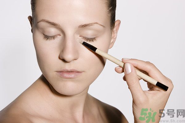 化妝刷如何使用效果好？化妝刷該怎么保養(yǎng)？