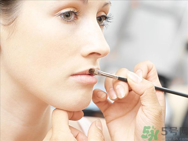 化妝刷如何使用效果好？化妝刷該怎么保養(yǎng)？