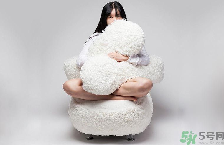 一個人適合什么樣的沙發(fā)？選購沙發(fā)要注意什么？