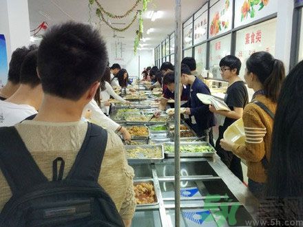 高校10元自助餐有什么？高校10元自助餐怎么樣？