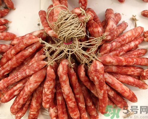臘腸發(fā)霉還能吃嗎？臘腸發(fā)霉要怎么辦？
