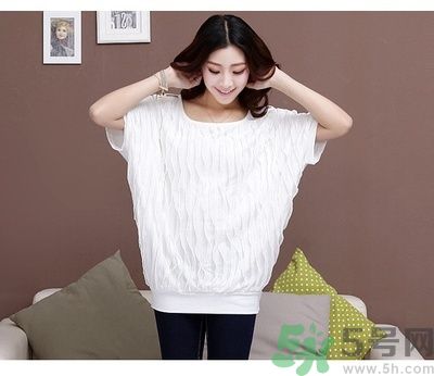 白衣服發(fā)黃要怎么清洗？白衣服發(fā)黃要怎么辦？