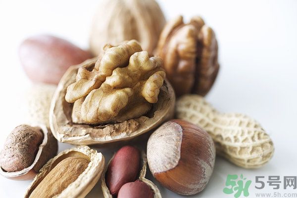 吃堅(jiān)果有什么好處？吃堅(jiān)果要注意什么？