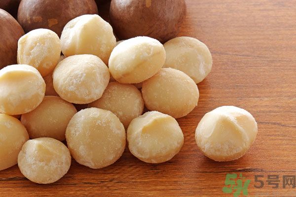 吃堅(jiān)果有什么好處？吃堅(jiān)果要注意什么？