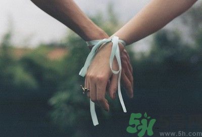 用醋泡手可以護(hù)膚嗎？怎么用醋泡手？
