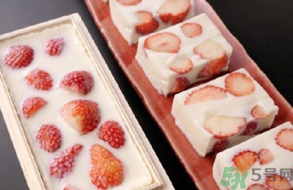 什么是草莓牛奶羊羹？草莓牛奶羊羹怎么做？