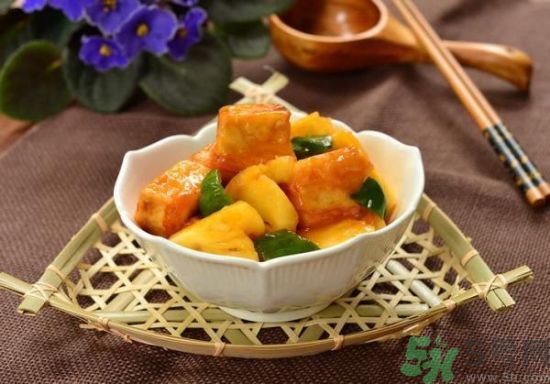 菠蘿做什么菜好吃？菠蘿可以做什么菜？