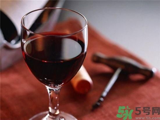喝紅酒可以美容嗎？喝紅酒有什么好處？