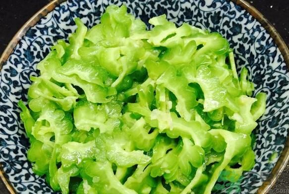 吃苦瓜可以祛痘嗎？苦瓜怎樣吃可以祛痘？