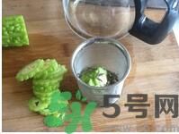 苦瓜泡水喝有什么好處？苦瓜泡水喝好嗎？