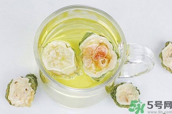 苦瓜泡水喝有什么好處？苦瓜泡水喝好嗎？