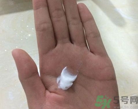 一人一方龍腦祛痘凈顏洗面奶怎么樣？好用嗎？