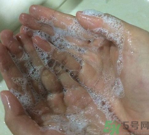 一人一方龍腦祛痘凈顏洗面奶怎么樣？好用嗎？