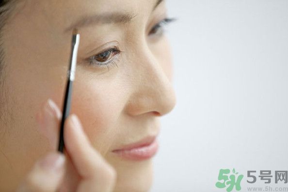 眉毛淡是種怎樣的體驗(yàn)？眉毛淡是什么原因？