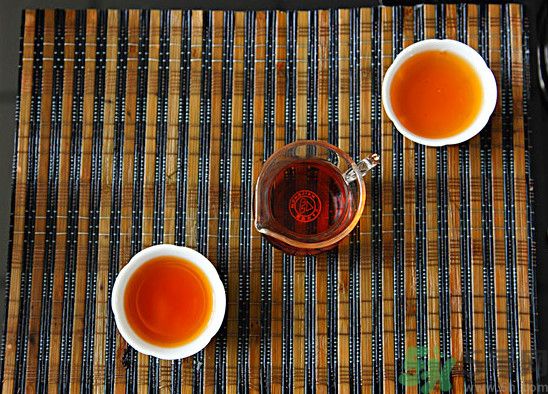 茉莉花綠茶加苦瓜能減肥嗎？茉莉花和苦瓜泡水喝嗎？