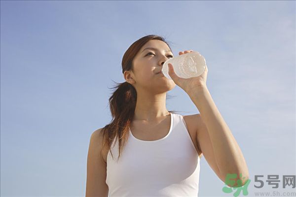 邊跑步邊喝豆?jié){可以嗎？跑步的時候喝豆?jié){好嗎？