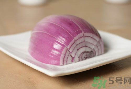 洋蔥可以生吃嗎？洋蔥生吃有什么好處？