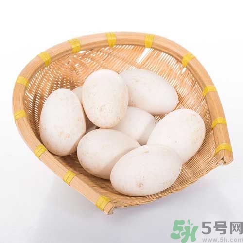 鵝蛋和鴨蛋哪個(gè)好？鵝蛋和鴨蛋哪個(gè)清火效果好？