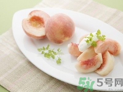 吃桃子要削皮嗎？吃桃子削皮好不好？