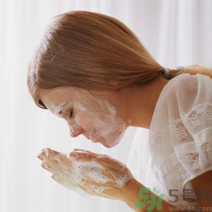 海鈺珍珠海藻柔膚水怎么樣？海鈺珍珠海藻柔膚水好用嗎？