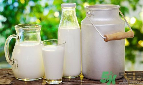 西瓜能和牛奶一起吃嗎？西瓜和牛奶一起吃好嗎？