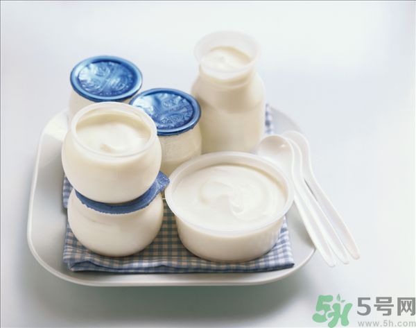 吃魚可以喝酸奶嗎？吃魚的時(shí)候能喝酸奶嗎