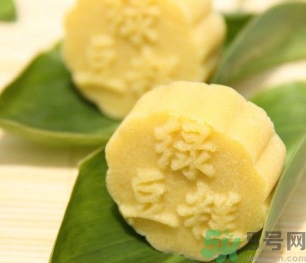 吃綠豆糕可以喝酸奶嗎？吃綠豆糕喝酸奶好不好？