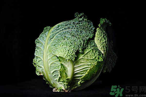 包菜外面爛了還能吃嗎？包菜里面有花可以吃嗎？