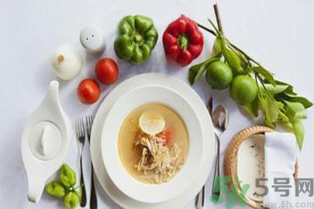 夏天吃什么養(yǎng)胃？夏天養(yǎng)胃要注意什么？
