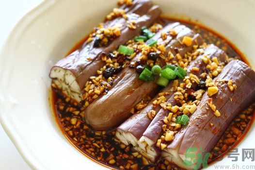 茄子皮有什么功效？茄子皮的功效是什么？