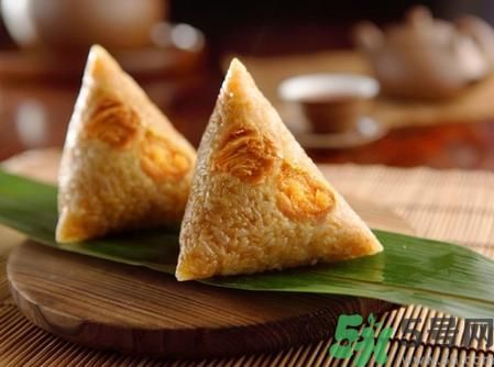 吃粽子時可以就大蒜嗎？粽子可以和大蒜一起吃嗎？