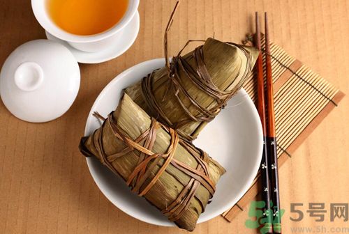 吃粽子可以吃龍蝦嗎？粽子可以和龍蝦一起吃嗎？