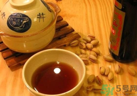 女性喝菖蒲酒有什么好處？女性喝菖蒲酒可以調(diào)經(jīng)嗎？