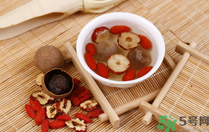 山楂枸杞一起泡水喝好嗎？山楂枸杞一起泡水喝有什么好處？