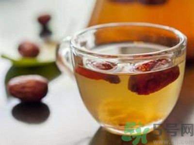 山楂紅棗一起泡水喝好嗎？山楂紅棗一起泡水喝有什么好處？