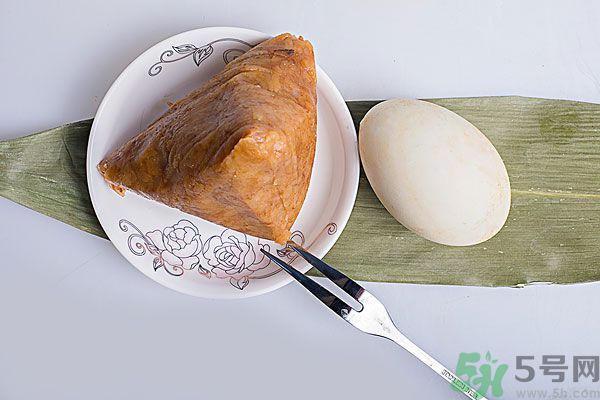 吃粽子不消化怎么辦？吃粽子肚子脹痛屁響個不停？