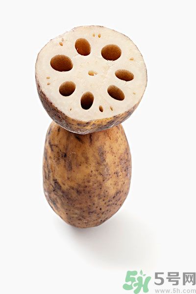 蓮藕里面的泥怎么清理？蓮藕里面的泥巴怎么洗？