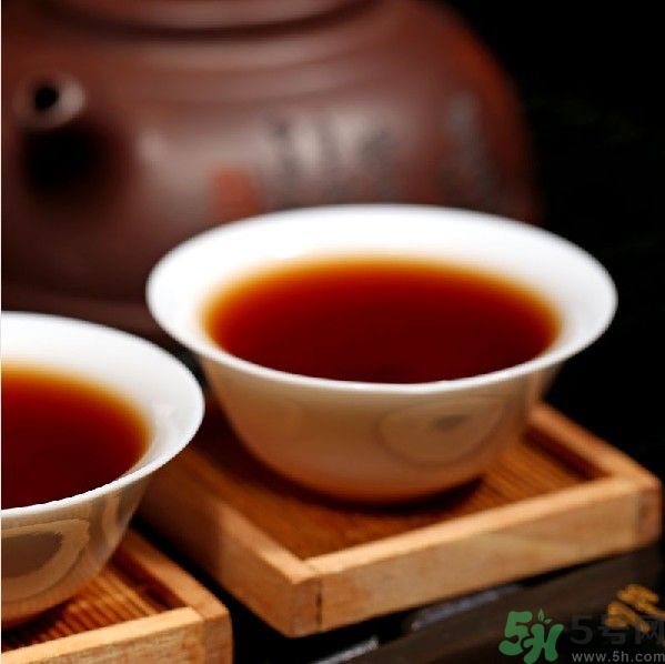 普洱茶生茶好還是熟茶好？普洱茶的功效與作用？