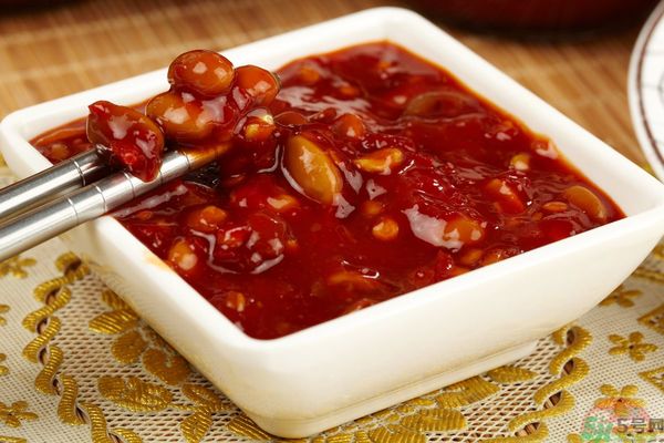 豆瓣醬的做法？豆瓣醬和黃豆醬的區(qū)別？