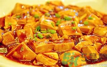 豆瓣醬的做法？豆瓣醬和黃豆醬的區(qū)別？