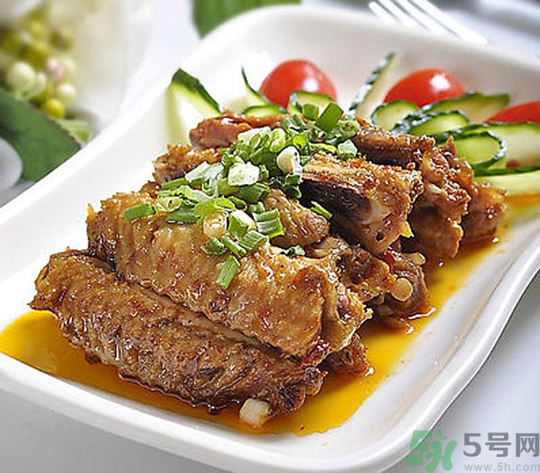 豆瓣醬的做法？豆瓣醬和黃豆醬的區(qū)別？