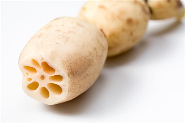 蓮藕里面發(fā)黑能吃嗎？蓮藕發(fā)黑了還能吃嗎？
