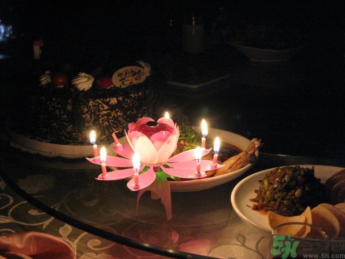音樂(lè)蠟燭突然爆炸 音樂(lè)蠟燭會(huì)爆炸嗎？