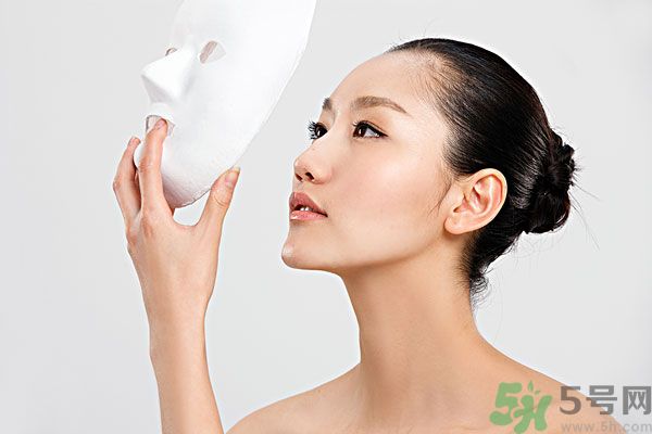 洗澡的時(shí)候可以敷面膜嗎？敷面膜和洗澡的順序