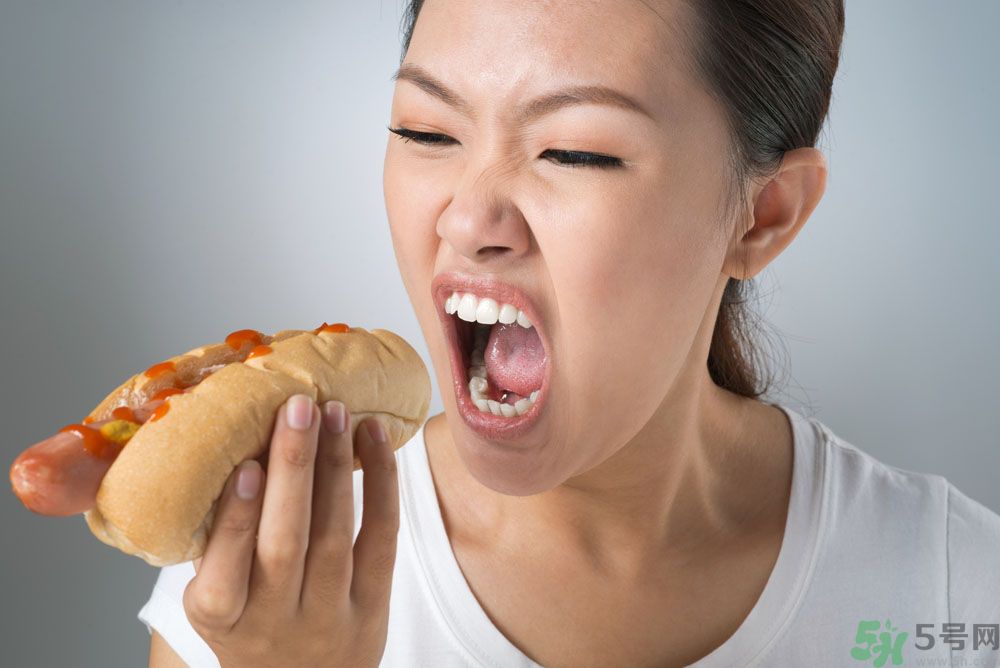 青春期女生吃很多是怎么回事？青春期女生很能吃怎么辦？