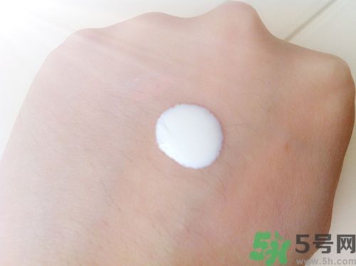 蘇菲娜sofina防曬霜哪款好用？sofina防曬白蕾絲藍(lán)蕾絲區(qū)別