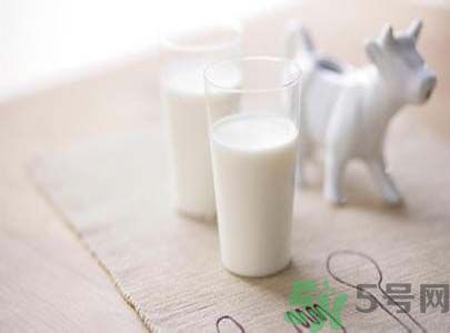 燒水壺可以煮牛奶嗎？燒水壺煮的牛奶可以喝嗎？