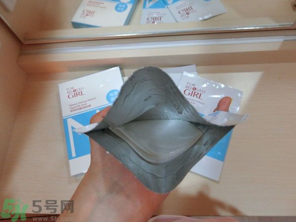 寵愛(ài)之名寵愛(ài)女孩礦物云絲面膜價(jià)格多少錢(qián)一盒