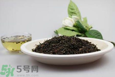 茉莉花茶可以和玫瑰花茶一起喝嗎？茉莉花茶和玫瑰花茶一起泡著喝好嗎？