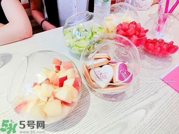 寵愛之名寵愛女孩面膜怎么樣？寵愛女孩礦物云絲面膜好用嗎？
